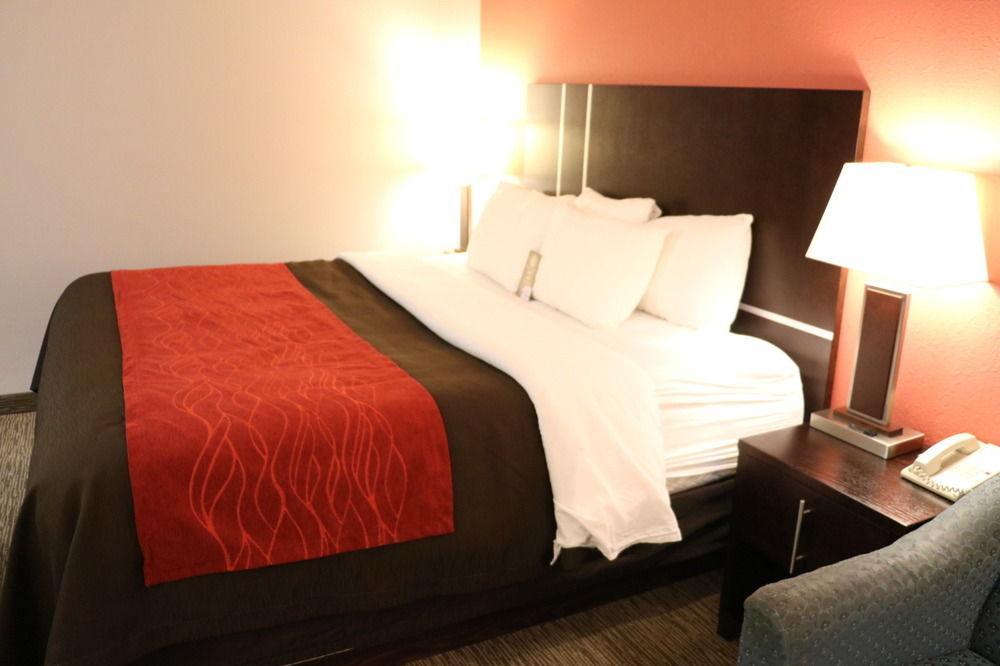Comfort Inn & Suites Йорктън Екстериор снимка