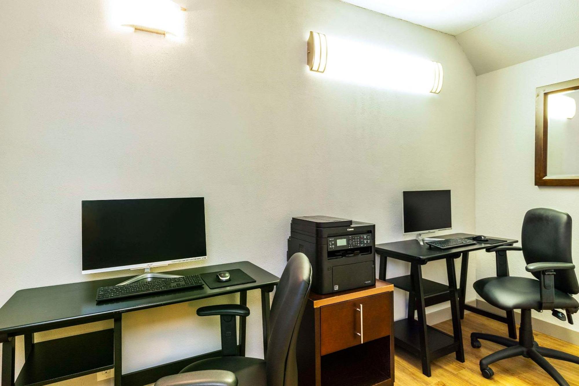 Comfort Inn & Suites Йорктън Екстериор снимка