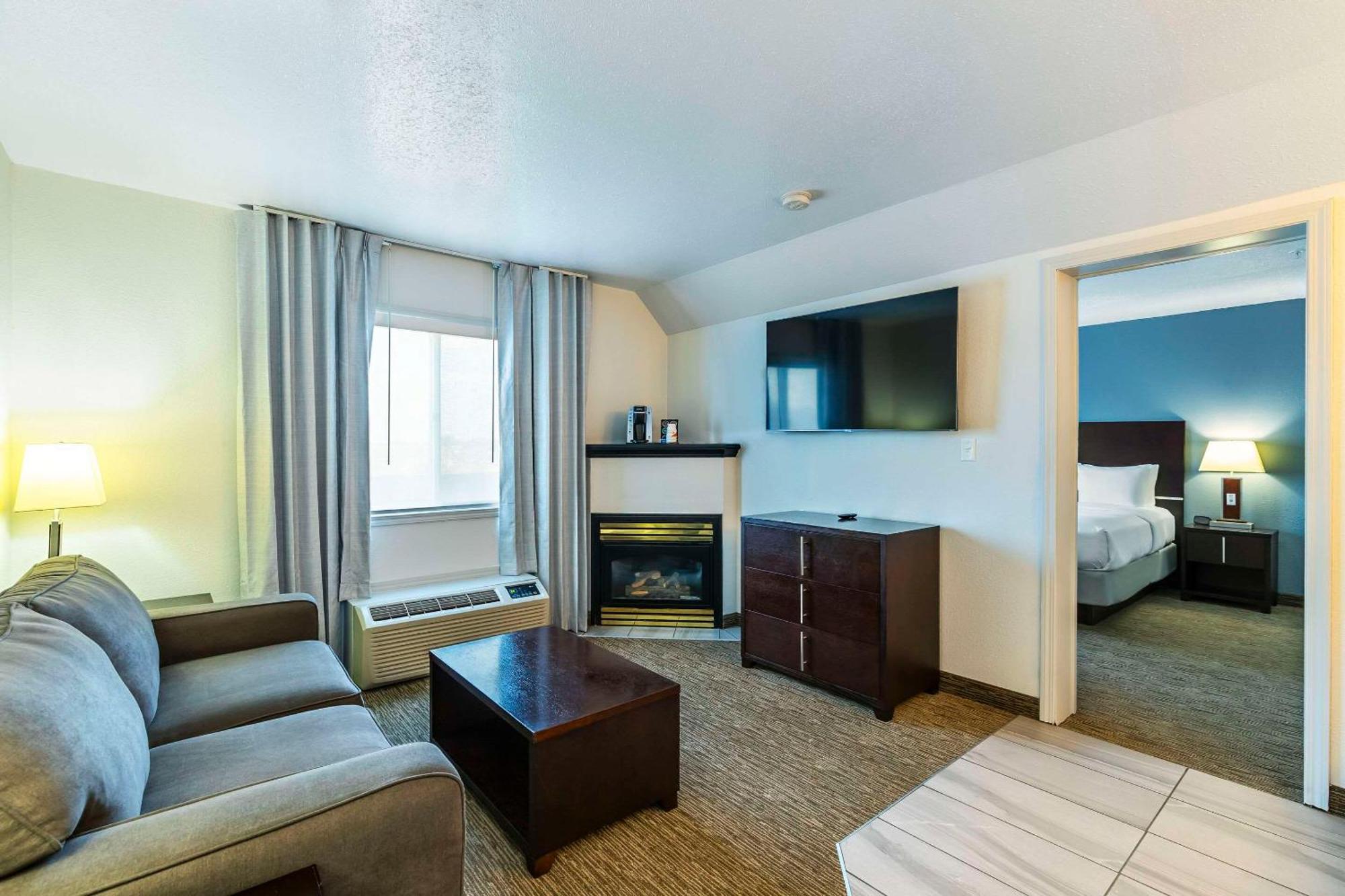 Comfort Inn & Suites Йорктън Екстериор снимка