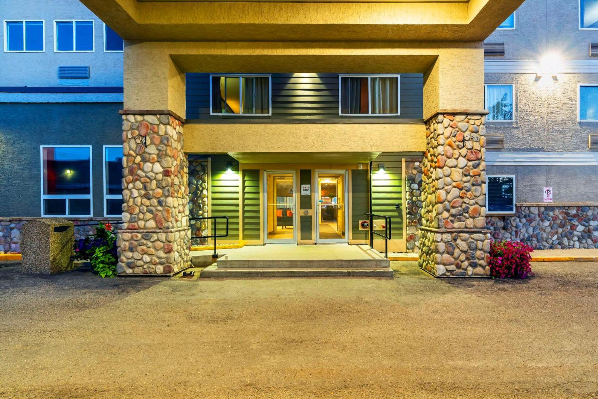 Comfort Inn & Suites Йорктън Екстериор снимка
