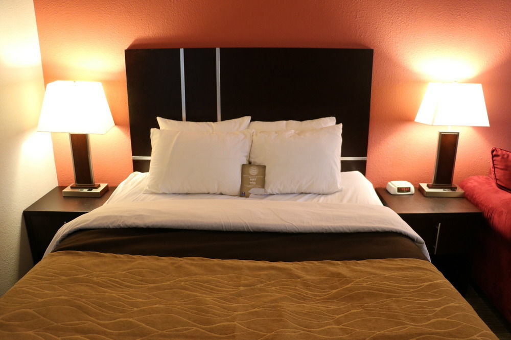 Comfort Inn & Suites Йорктън Екстериор снимка