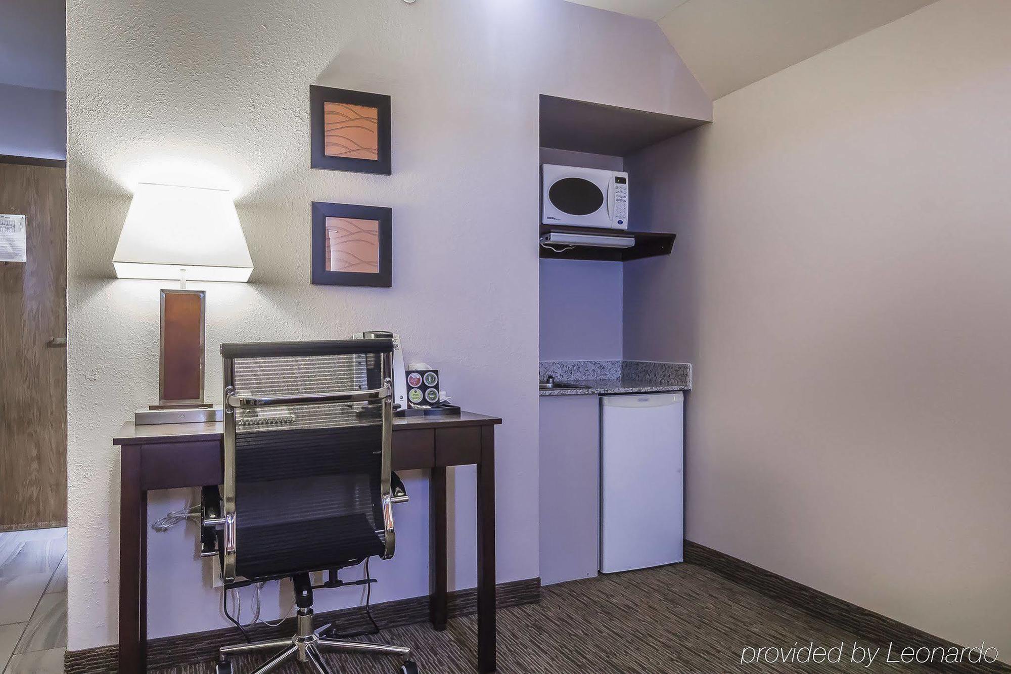 Comfort Inn & Suites Йорктън Екстериор снимка
