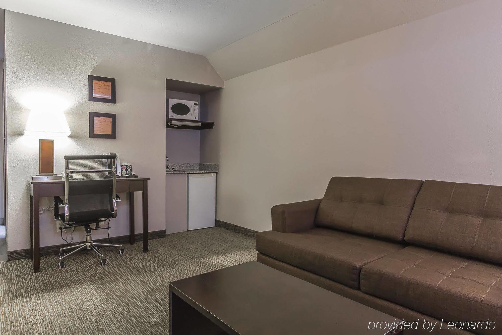 Comfort Inn & Suites Йорктън Екстериор снимка